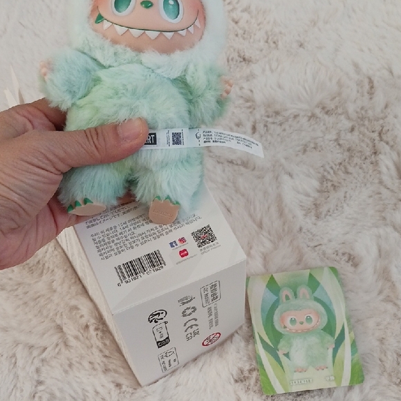 (Serenity) Authentic Pop Mart Big Into Energy Labubu - Open Box - Picture 16 of 17